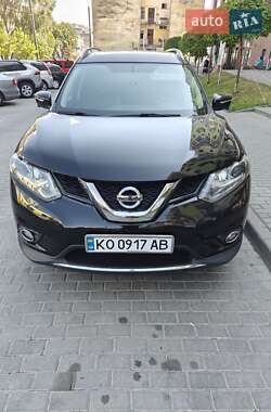 Внедорожник / Кроссовер Nissan Rogue 2015 в Львове