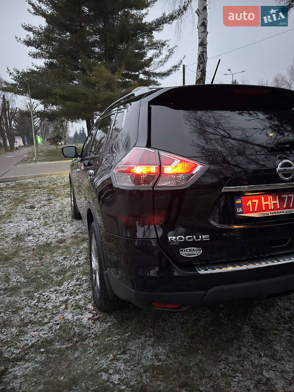 Позашляховик / Кросовер Nissan Rogue 2014 в Лубнах