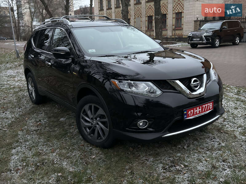 Позашляховик / Кросовер Nissan Rogue 2014 в Лубнах