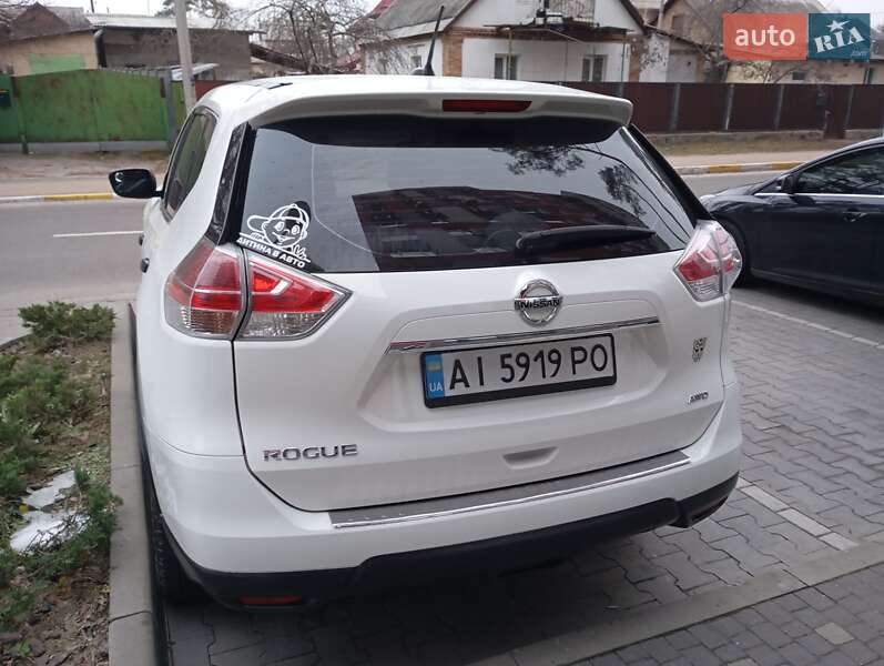 Позашляховик / Кросовер Nissan Rogue 2016 в Ірпені