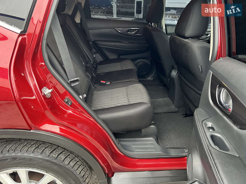 Внедорожник / Кроссовер Nissan Rogue 2018 в Виннице