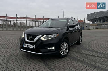 Позашляховик / Кросовер Nissan Rogue 2018 в Львові