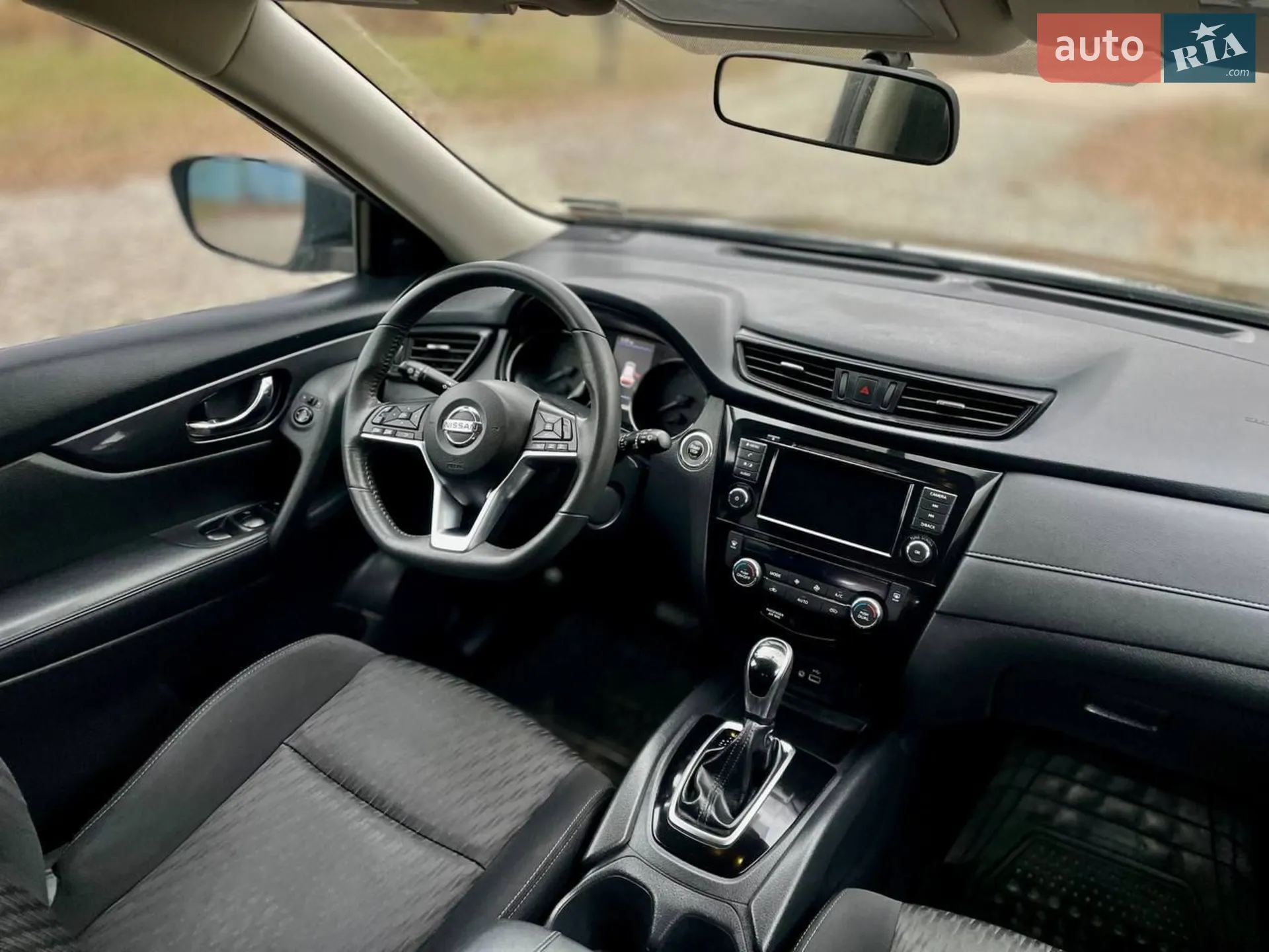 2017 Nissan Rogue - мініатюра 8