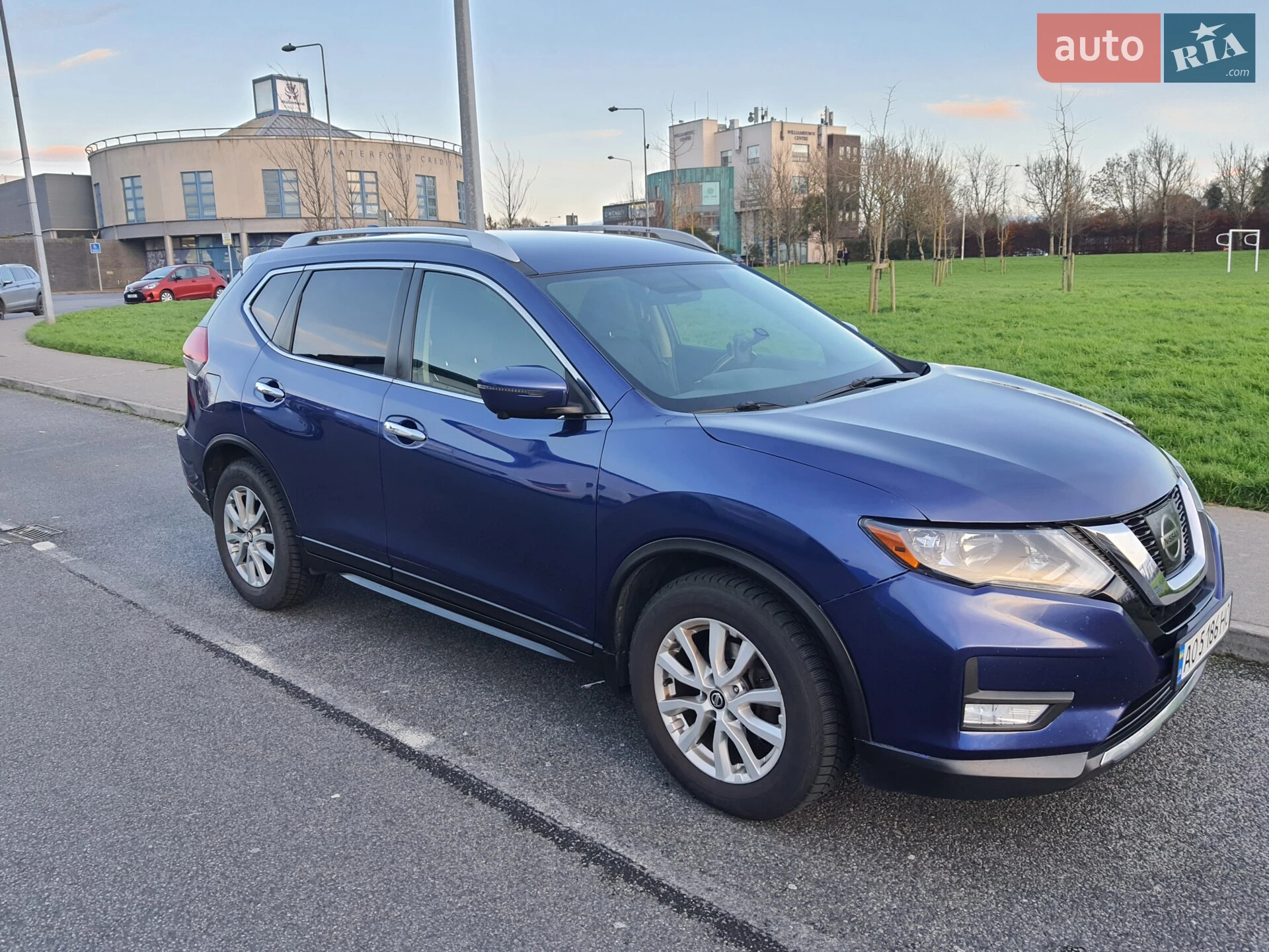2017 Nissan Rogue - мініатюра 2