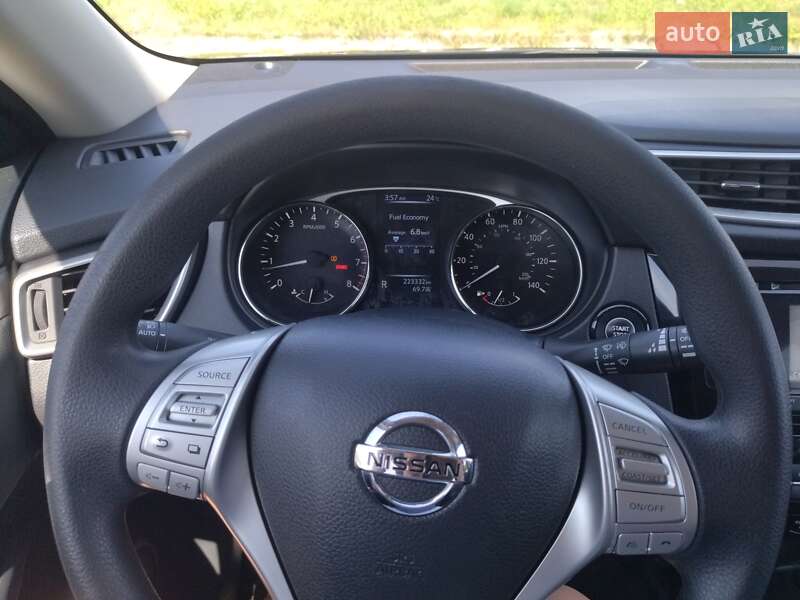 Позашляховик / Кросовер Nissan Rogue 2016 в Львові