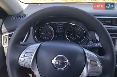 Внедорожник / Кроссовер Nissan Rogue 2016 в 