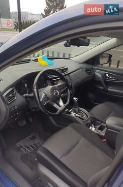 Внедорожник / Кроссовер Nissan Rogue 2019 в 