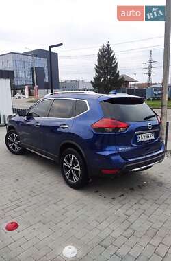 Внедорожник / Кроссовер Nissan Rogue 2019 в 