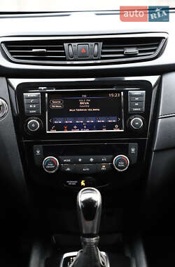 Позашляховик / Кросовер Nissan Rogue 2020 в 