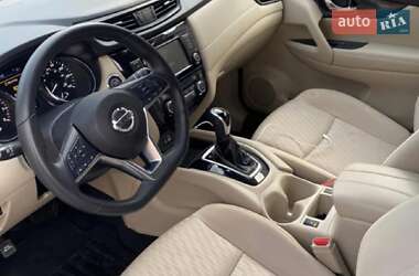 Внедорожник / Кроссовер Nissan Rogue 2019 в 