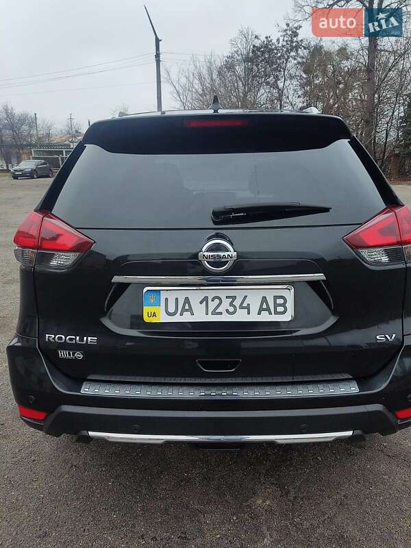 Внедорожник / Кроссовер Nissan Rogue 2019 в Яготине