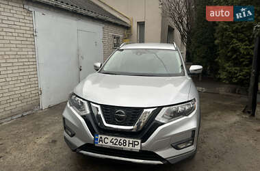 Позашляховик / Кросовер Nissan Rogue 2020 в Луцьку