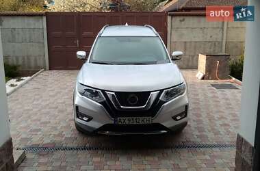 Внедорожник / Кроссовер Nissan Rogue 2017 в Харькове