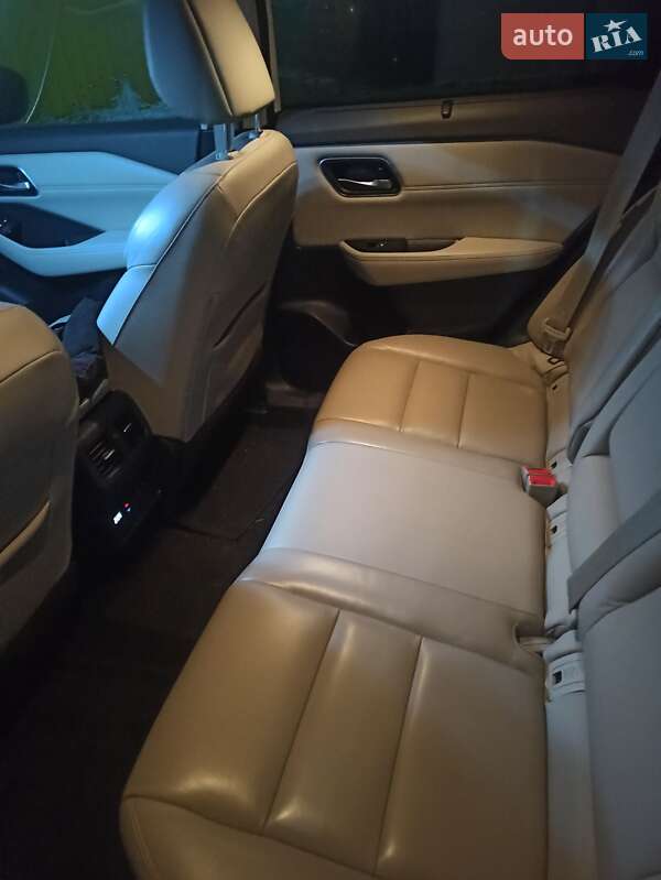 Позашляховик / Кросовер Nissan Rogue 2020 в Івано-Франківську