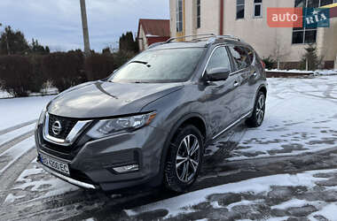 Внедорожник / Кроссовер Nissan Rogue 2016 в 