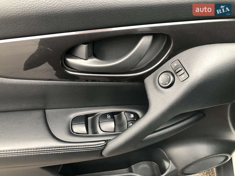 Позашляховик / Кросовер Nissan Rogue 2019 в Сумах