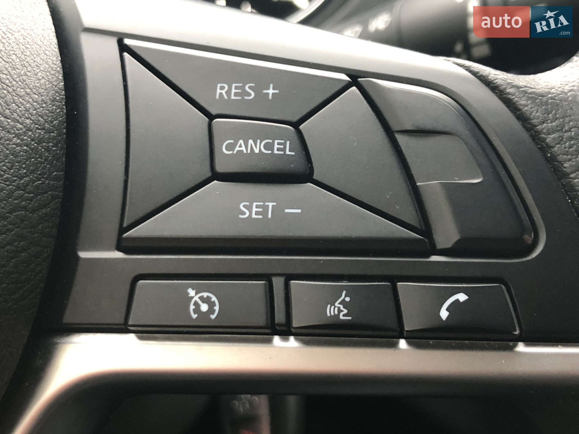 2019 Nissan Rogue - мініатюра 40