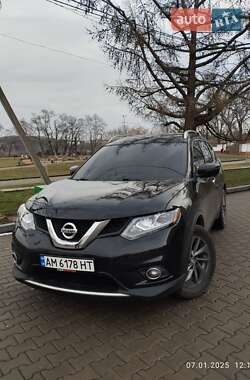 Позашляховик / Кросовер Nissan Rogue 2015 в Звягелі