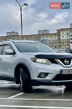 Внедорожник / Кроссовер Nissan Rogue 2015 в Киеве