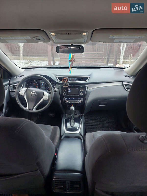 Позашляховик / Кросовер Nissan Rogue 2015 в Івано-Франківську
