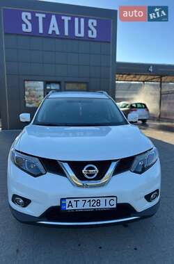 Внедорожник / Кроссовер Nissan Rogue 2015 в Самборе