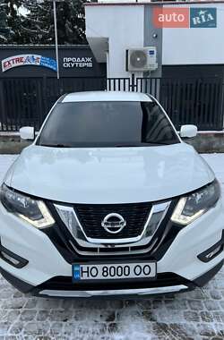 Внедорожник / Кроссовер Nissan Rogue 2016 в Гусятине