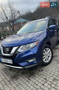 Внедорожник / Кроссовер Nissan Rogue 2017 в Полтаве