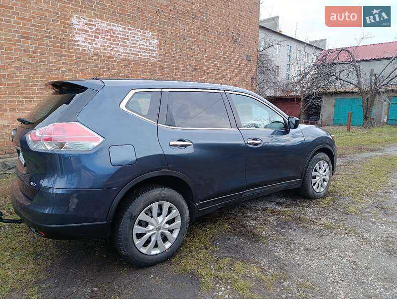 Позашляховик / Кросовер Nissan Rogue 2016 в Помічній