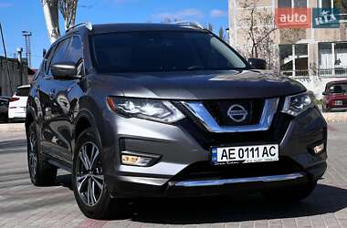 Позашляховик / Кросовер Nissan Rogue 2017 в Львові