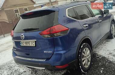 Позашляховик / Кросовер Nissan Rogue 2018 в 