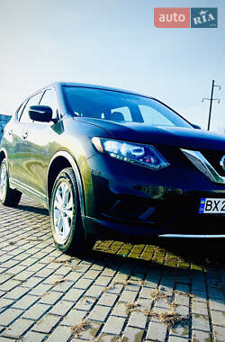 Внедорожник / Кроссовер Nissan Rogue 2014 в Славуте