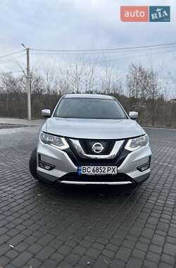 Позашляховик / Кросовер Nissan Rogue 2017 в Львові