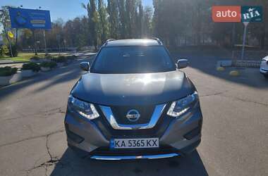 Позашляховик / Кросовер Nissan Rogue 2017 в 