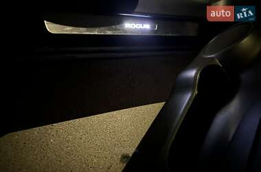 Внедорожник / Кроссовер Nissan Rogue 2017 в 