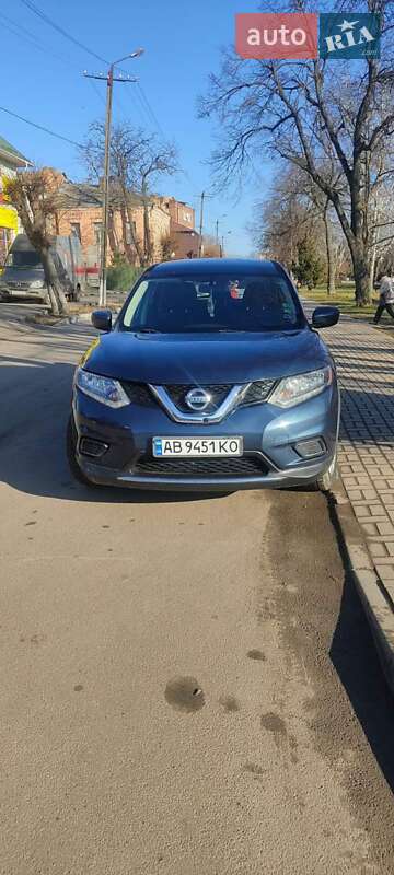 Внедорожник / Кроссовер Nissan Rogue 2016 в 