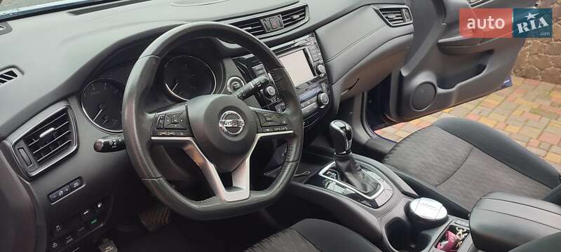 Позашляховик / Кросовер Nissan Rogue 2018 в Мукачевому