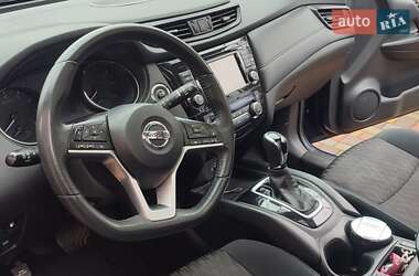 Позашляховик / Кросовер Nissan Rogue 2018 в 