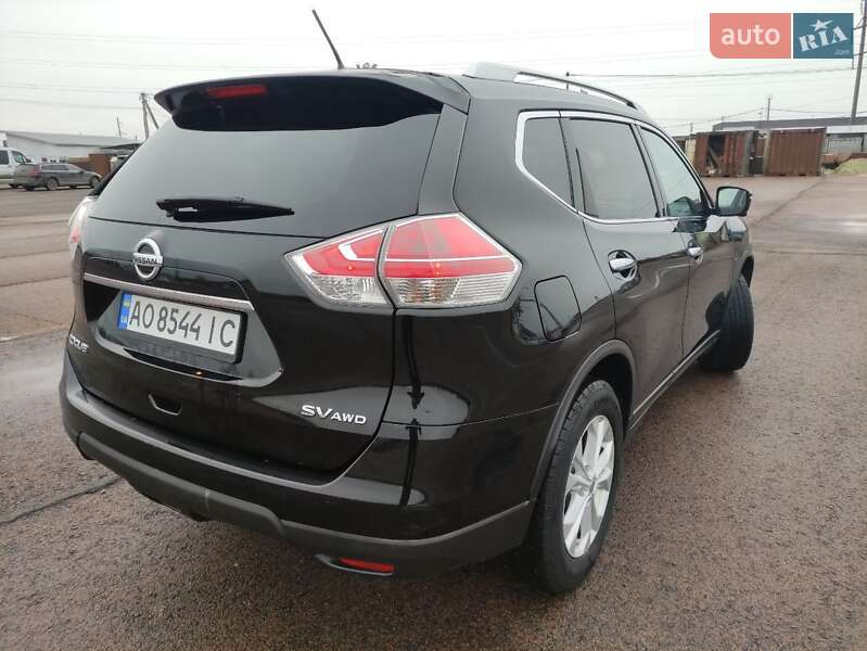 Внедорожник / Кроссовер Nissan Rogue 2014 в Ужгороде