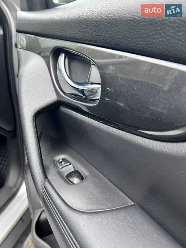 Позашляховик / Кросовер Nissan Rogue 2018 в Рівному фото 16 Позашляховик / Кросовер Nissan Rogue 2018 в Рівному