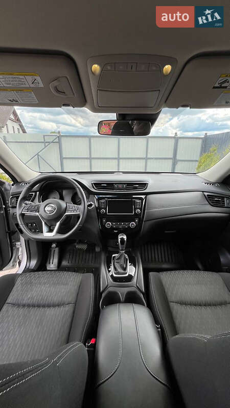 Внедорожник / Кроссовер Nissan Rogue 2018 в Львове