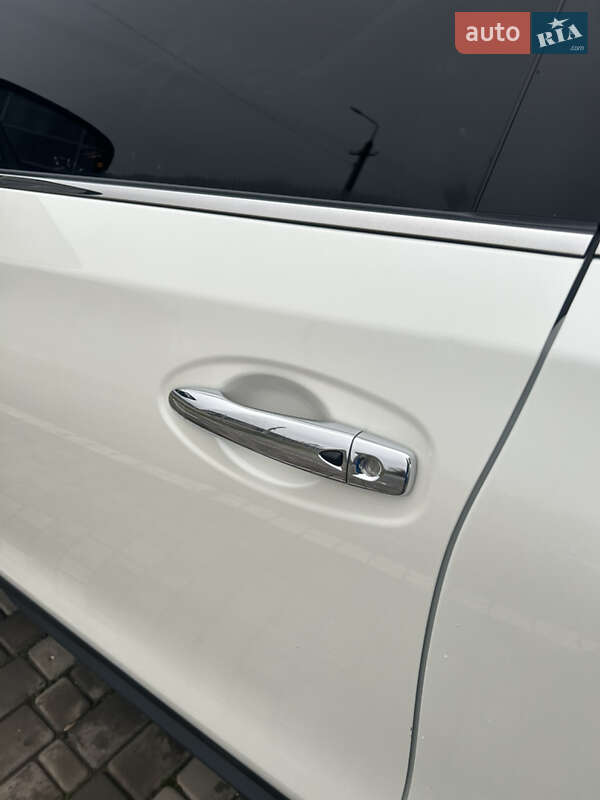 Позашляховик / Кросовер Nissan Rogue 2018 в Кривому Розі