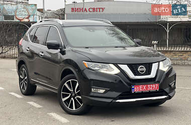 Внедорожник / Кроссовер Nissan Rogue 2017 в Запорожье