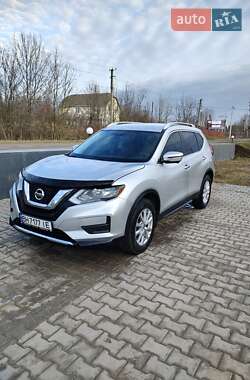 Внедорожник / Кроссовер Nissan Rogue 2017 в Дунаевцах