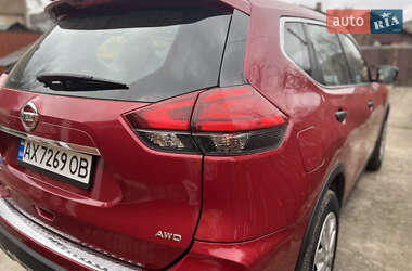 Внедорожник / Кроссовер Nissan Rogue 2017 в 