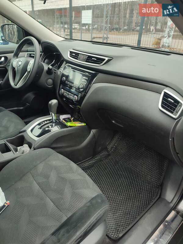 Внедорожник / Кроссовер Nissan Rogue 2015 в Виннице