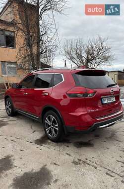 Внедорожник / Кроссовер Nissan Rogue 2017 в Полтаве