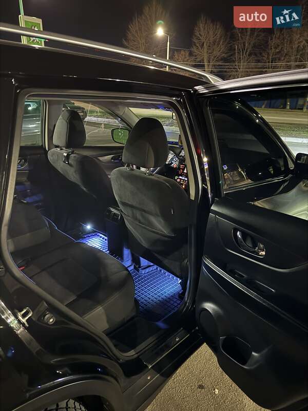 Внедорожник / Кроссовер Nissan Rogue 2015 в Полтаве