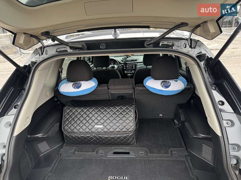 Внедорожник / Кроссовер Nissan Rogue 2015 в Полтаве