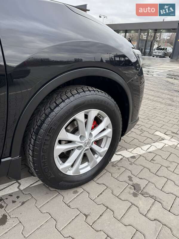 Внедорожник / Кроссовер Nissan Rogue 2015 в Полтаве