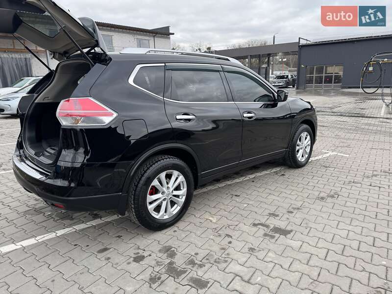 Внедорожник / Кроссовер Nissan Rogue 2015 в Полтаве